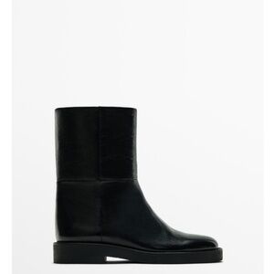 Massimo Dutti Elegant Black Leather Ankle Boots